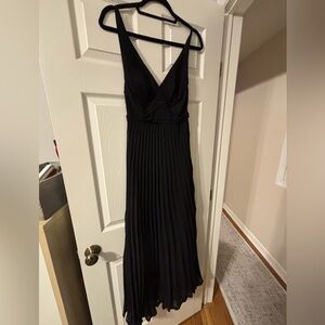 Lulu's Black backless Pleated Dress